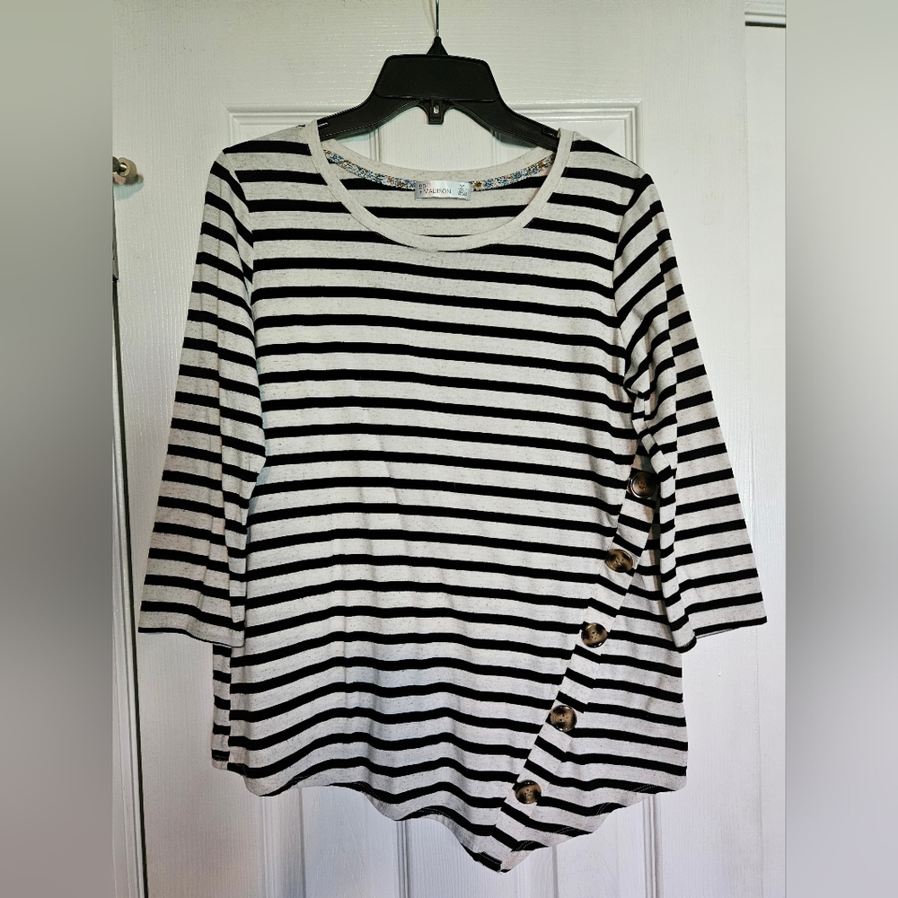 Women's 89th & Madison striped shirt, size small